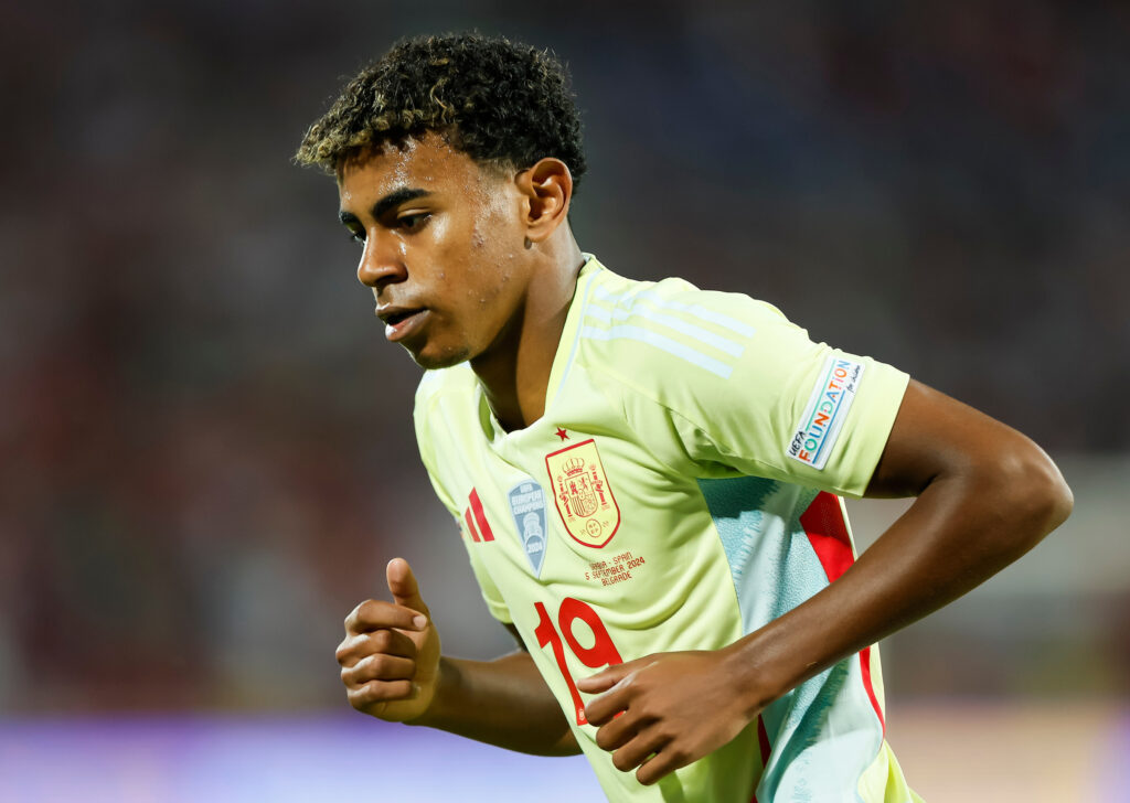 JAMAL PROPUŠTA MEČ SA SRBIJOM? Najbolji fudbaler prvaka Evrope nije trenirao uoči utakmice!