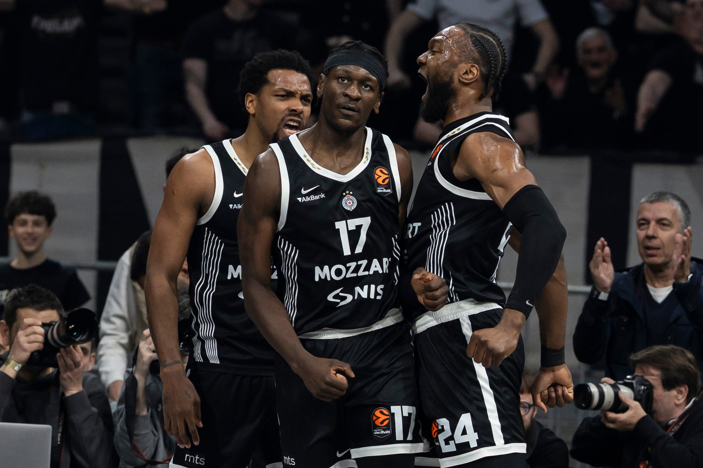 PARTIZAN NA UDARU: Evroliga kaznila crno-bele zbog navijača!