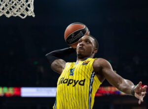 SKANDAL U BEOGRADU: Zvezda Makabija javno progovorila o rasizmu – „Gadi mi se!“