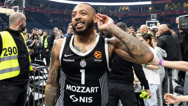 KARLIK OZBILJNO PODIGAO BURU PRED VEČITI DERBI: „Više od ičega na svetu bismo voleli da Zvezda ne prođu dalje!“