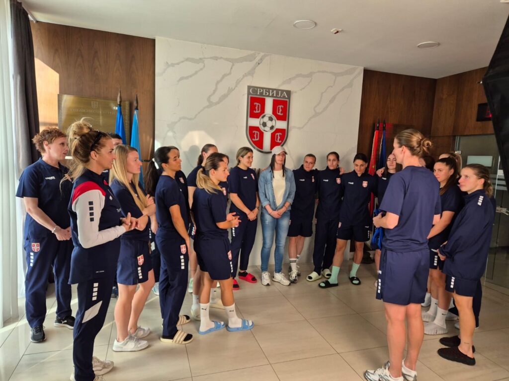 JUNAKINJE DANA – FUDBALERKE SRBIJE: Napravile ogroman podvig, pa odlučile da sav novac doniraju koleginici koja se bori sa opakom bolešću!