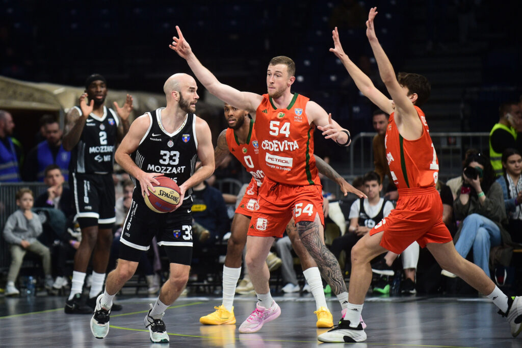 SUROVA DOMINACIJA REGIONOM SE NASTAVLJA: Partizan pod Penjarojom i dalje ne zna za poraz, podrška velikom Vujoševiću obeležila meč!