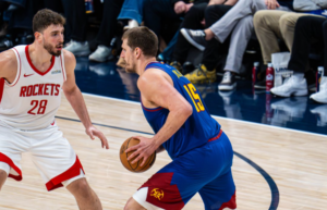 DENVEROVO ŠETANJE PROTIV HJUSTONA I LAGANI TRIPL-DABL NIKOLE JOKIĆA: Srbin bez potrebe da zapinje!