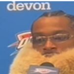 OKLAHOMA DOBILA NJUJORK, ALI IMAMO MOŽDA NAJBIZARNIJI STAJLING U ISTORIJI NBA LIGE: Nećete verovati u čemu je MVP došao na konferenciju!