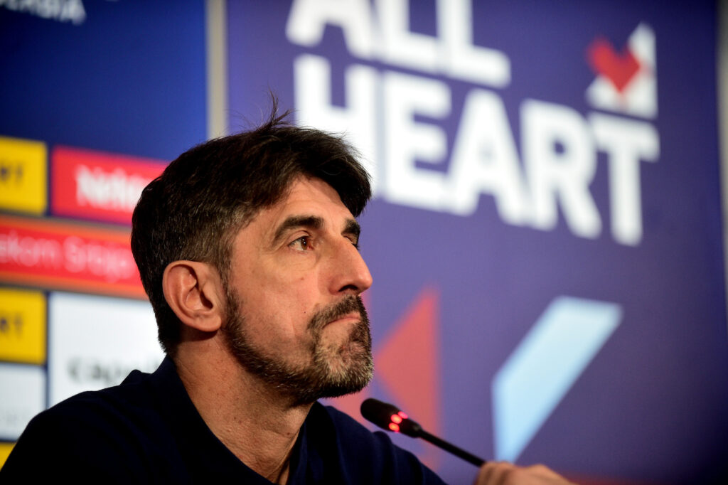 DRAMA OKO LUKE JOVIĆA: Paunović zabrinut nakon sudara glavom, pozvao novajliju u reprezentaciji!