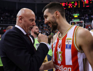 KAD JE NAJPOTREBNIJE, TU JE KNINSKA KOBRA: Dobrić dao svoje viđenje derbija, pa otkrio koju mu je ulogu Obradović dodelio!