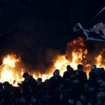 POJAVIO SE NOVI SNIMAK KOJI POKAZUJE PRAVI HAOS TUČE UOČI 178. VEČITOG DERBIJA: Delije naterale Grobare da se povuku u kafić?! Lokal potpuno demoliran!