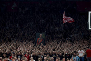 (TVITOVI) „SAŠA PROKOCKAO UTAKMICU, NE MOŽE DA SE POBEDI NI MOJA ČUKUNBABA, ZVEZDU SPASILE SUDIJE OD FENERBAHČEA“: Kao i obično imamo i mišljenja elitne struke – sa Tvitera!