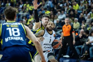 BEZ NJEGA SE SVE RASPALO: Povratak Karlika vratio Partizanu život u Evroligi, ovaj podatak sve otkriva!