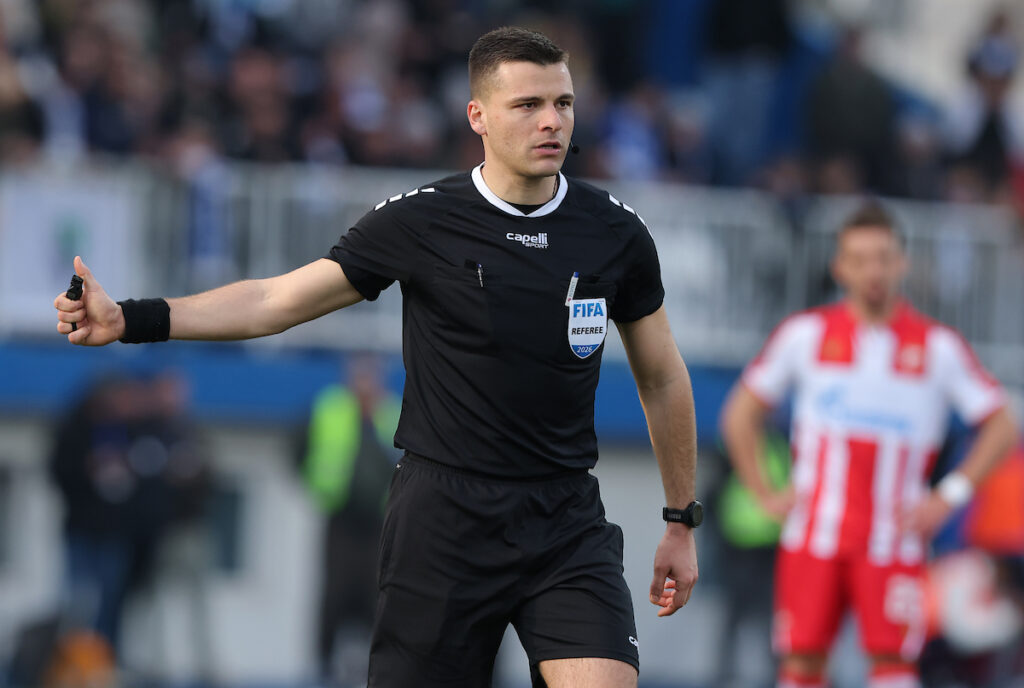 (TVITOVI) DELIJE ZADOVOLJNE, ALI I BESNE: Na udaru je sudija iz Lovćenca!