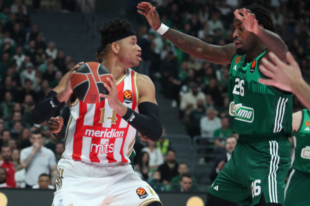 (POLUVREME) PANATINAIKOS JE KOŠARKAŠKA SILA, ALI CRVENA ZVEZDA VODI: OAKA i rival su silni, ali srpski tim se za sada ne povalači ni milimetar!