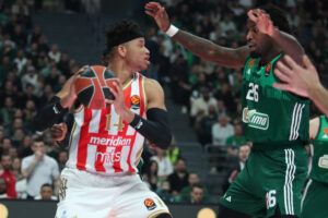 (POLUVREME) PANATINAIKOS JE KOŠARKAŠKA SILA, ALI CRVENA ZVEZDA VODI: OAKA i rival su silni, ali srpski tim se za sada ne povalači ni milimetar!