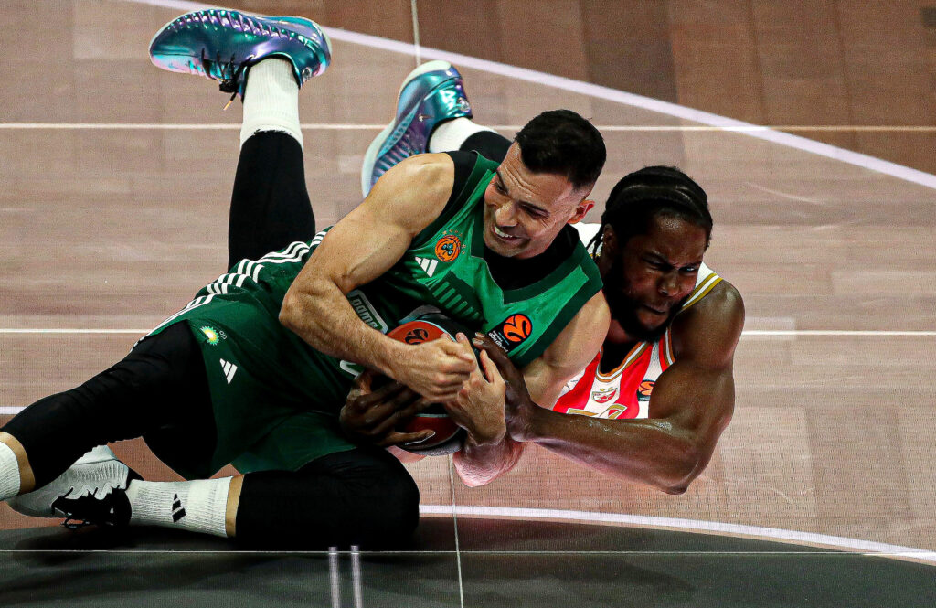 CRVENA ZVEZDA SE NIJE NI POJAVILA ZA POSLEDNJIH 10 MINUTA: OAKA u finišu progutala crveno-bele, treba dati podršku pre svih Nikoli Kaliniću!