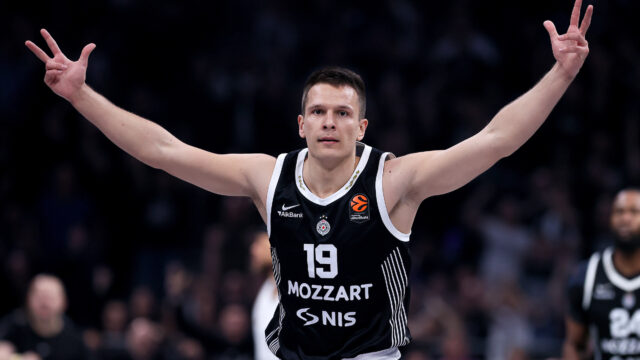 FENOMENALNI PARTIZAN OBRADOVAO I CRVENU ZVEZDU: El Hefe i doktorska disertacija u drugom poluvremenu koja je ugasila Dubai!