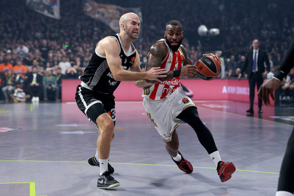 POSLE DRAME OKO SUĐENJA, POZNATO KO MENJA TOMIĆA: Hrvatski arbitar deli pravdu na „Večitom derbiju“!