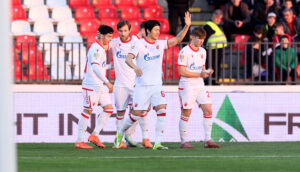 (POLUVREME) NESADRŽAJNO POLUVREME U KRAGUJEVCU: Zvezda vodi od starta, Radničkom najveće šanse bile da iznude penale!