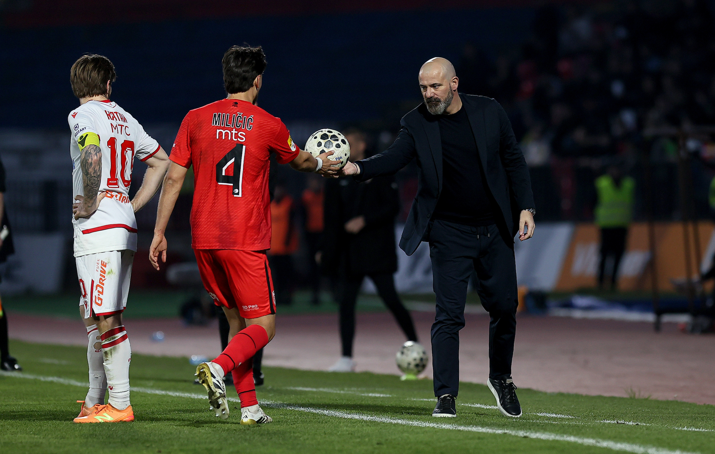 SUKOB SA ARENOM ILI NEŠTO DRUGO: Dejan Stanković odbio da da izjavu nakon velike pobede u Kragujevcu!
