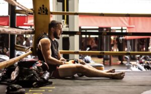 OVO SU SVI ZALJUBLJENICI U BORILAČKE SPORTOVE NA OVIM PROSTORIMA ČEKALI: Poznat prvi protivnik Miloša Janičića u boksu!