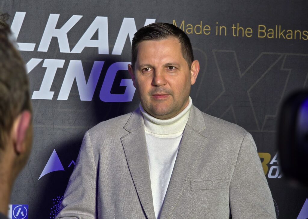 BOKS PROTIV POROKA: Borovčanin poslao moćnu poruku – Sport je lek protiv narkomanije i kriminala!