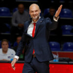 HAOS U DRUGOJ ABA LIGI, NA KONFERENCIJI OPTUŽEN DA JE MEČ NEREGULARAN?! Čuveni košarkaš Crvene zvezde napustio konferenciju nakon jednog bizarnog pitanja!