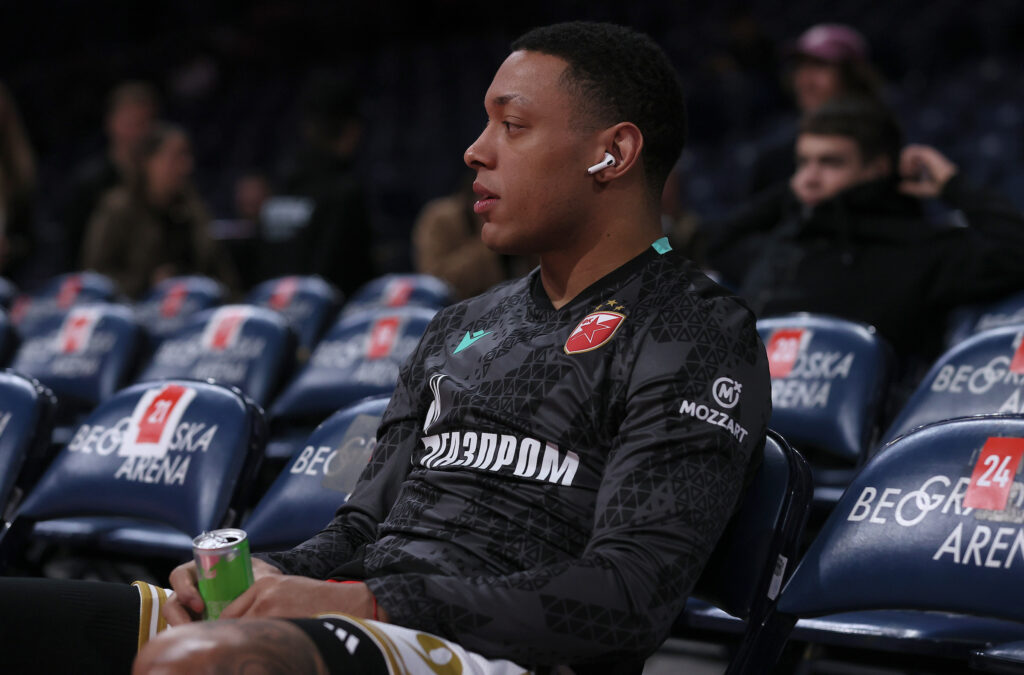 POKAZAO LJUDSKU VELIČINU: Jago izašao u dresu napadnutog fudbalera Crvene zvezde!