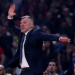 „DA LI ZATO IDETE U ŠKOLU? DA LI JE TO NORMALNO?“: Trener Fenera pobesneo zbog novinara!