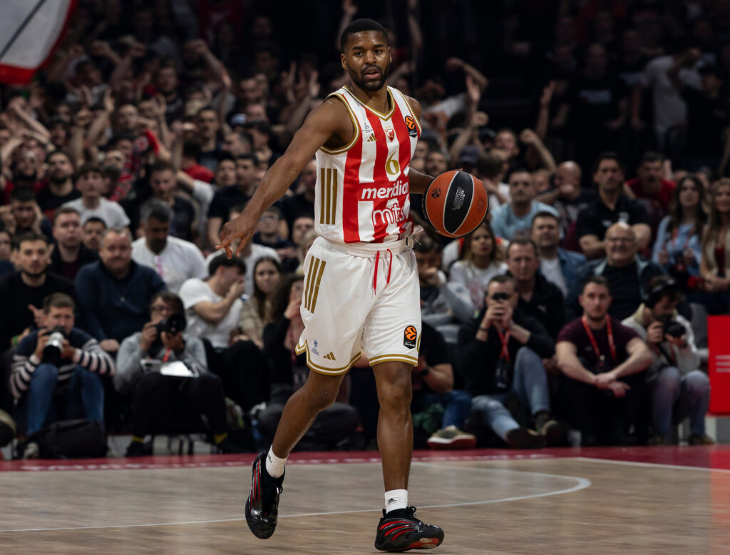 BATLER U VRHU: Zvezdin šuter u odabranom društvu! (FOTO)