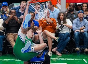 PRVI TINEJDŽER IKADA KOJI JE URADIO OVAKO NEŠTO: Dalasovo čudo zasenilo i Lebrona i Dončića!