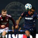 DERBI ZA ZABORAV, ALI POMALO NEPRIMERENA FOTKA ZA PAMĆENJE: Željezničar zapalio mreže jednim potezom!