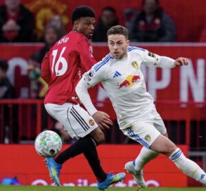 NA TEATRU SNOVA PRAVI KOŠMAR ZA JUNAJTED: Crveni karton zbog čupanja za kosu i zlata vredna pobeda Lidsa!