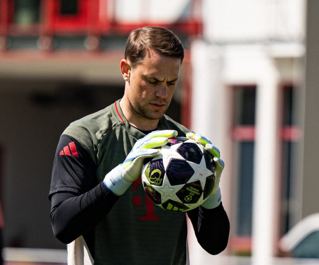 NOJER POVUKAO KLJUČAN POTEZ: Legenda ostaje još godinu – ali već sprema naslednika!