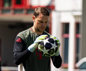 NOJER POVUKAO KLJUČAN POTEZ: Legenda ostaje još godinu – ali već sprema naslednika!