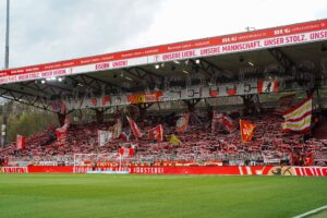 DEBI ŽENSKOG TRENERA I ODMAH NOVI PORAZ: Volfsburg prekinuo višemesečni post, užasan start Mari-Lujz Ete i pored mnogo šansi!