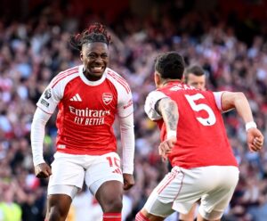 EZE PROJEKTILOM OBEZBEDIO POBEDU TOBDŽIJAMA: Arsenal opet „na mišiće“ do vrha, ali ovo može skupo da ih košta!