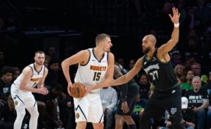 LEPO REČE SAŠA OBRADOVIĆ BOGOLJUBU DA SE ZBOG ONAKVOG PONAŠANJA LOME RUKE: Denver se ugasio, Nikola Jokić bukvalno hteo da prebije rivala, palo isključenje!