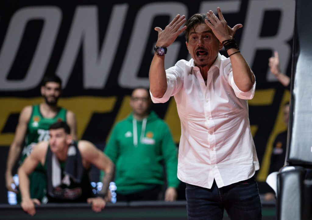 JANAKOPULOS NE MOŽE DA SEDI MIRAN: Evroliga brutalno kaznila vlasnika Panatinaikosa i to iz više razloga!