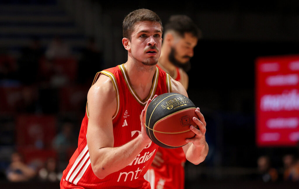 NIJE MU BILO SVEJEDNO: Nikola Đurišić otkrio šta mu se dešavalo pred debi u Zvezdinom dresu!