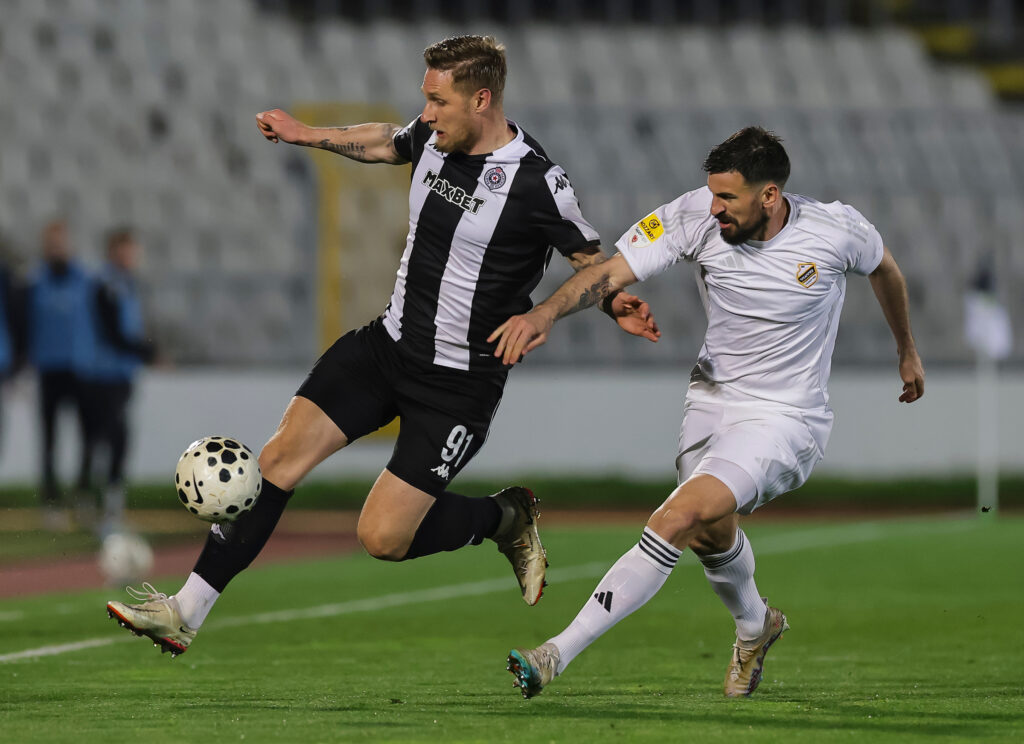 ČUKA PREŽIVELA I BEZ IGRAČA MANJE: Partizan imao serviranu priliku na tacni, ali remijem nije uspeo da se vrati na drugo mesto!