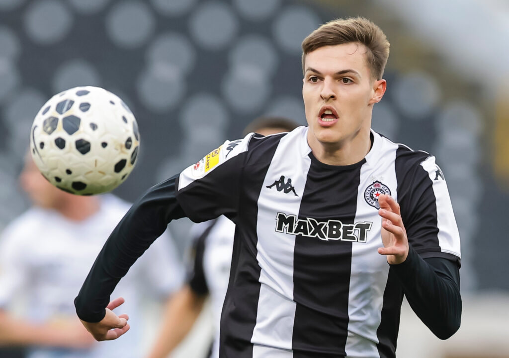 KAKVE REČI ZA ANDREJA KOSTIĆA: „Postoje određene sličnosti sa Vlahovićem, ali je zapravo kombinacija Inzagija i Solskjera!“