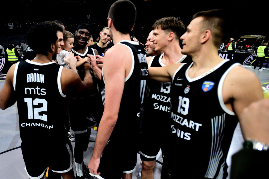 PARTIZAN VAN “ARENE”: Crno-beli primorani na selidbu pred start plej-ofa ABA lige!