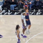 ČAK GA I PUBLIKA ŽELI NA TERENU, ALI NJEGOV TRENER OČIGLEDNO NE: Orilo se sa tribina „Hoćemo Bogija“ – Bogdanović opet dobio skromnu minutažu, Klipersi silni protiv Kingsa!