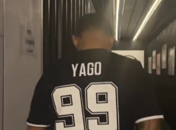 JAGO U CRNO-BELOM, NAVIJAČIMA CRVENE ZVEZDE ZASTAĆE KNEDLA U GRLU KADA VIDE OVO: Jedan od najhrabrijih stranaca u istoriji kluba, a sada u drugoj areni bodri drugi tim!