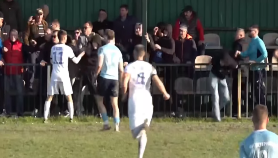 SKANDAL KAKAV SE PAMTI U SRPSKOM FUDBALU: Navijači prebili trenera na sred stadiona!