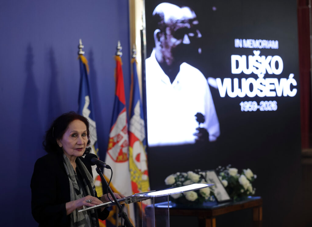 DULE JE ODRAZ OKEANSKE ČOVEČNOSTI, PROVEO JE ŽIVOT KAO POBEDNIK: Najemotivniji govor sa komemoracije Duška Vujoševića!