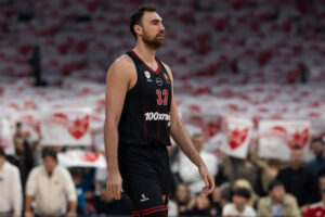 ŠMEKERSKI POTEZ ZA SVAKU POHVALU: Hol zatražio izmenu kako bi Milutinov došao do velikog priznanja!