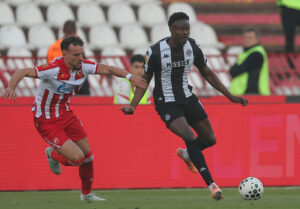 LEPŠA STRANA DERBIJA: Fudbaler Partizana tražio dres od igrača Crvene zvezde!