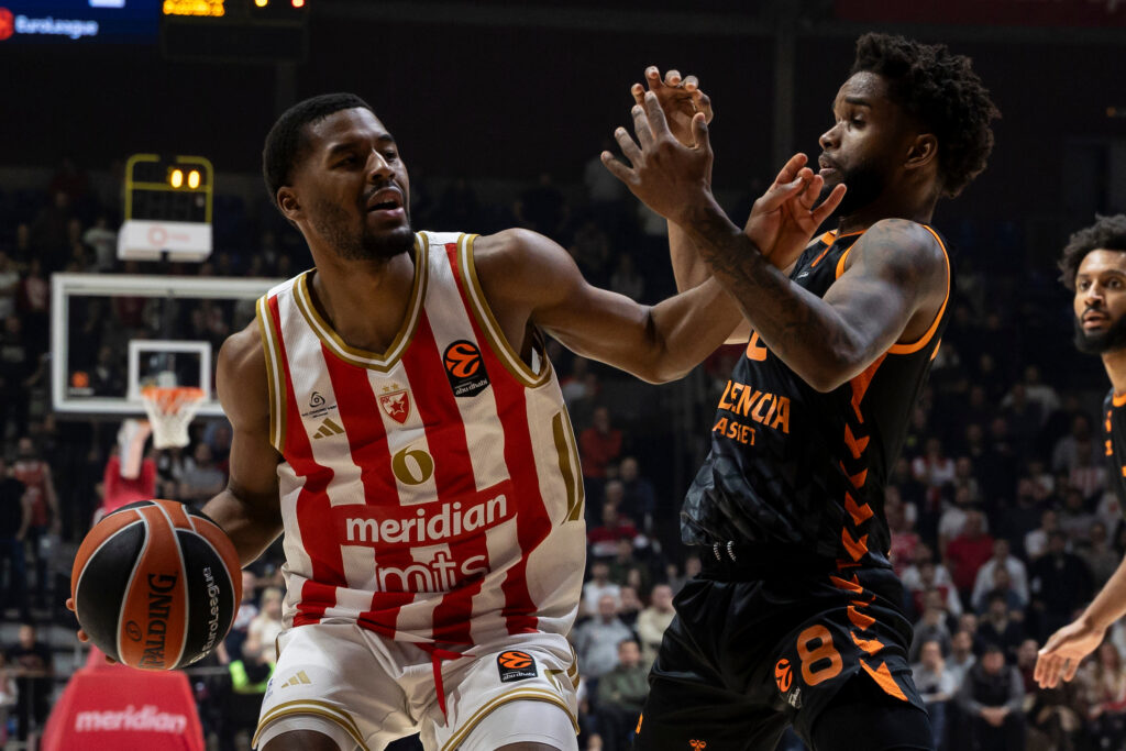 GUBI LI TO EVROPSKA KOŠARKA KORAK I SA AMERIČKOM KOLEDŽ KOŠARKOM? Zvezda Evrolige ima ponudu iz NCAA kojoj evroligaši ne mogu ni da priđu!