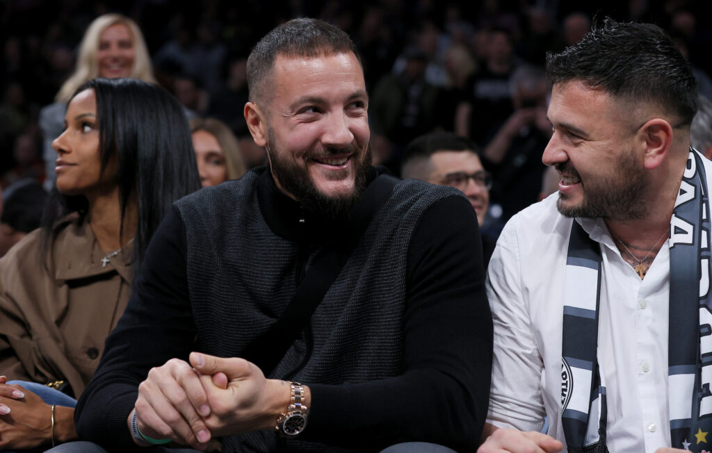 LOVERNJ ZAPALIO „GROBARE“: Izvadio nešto iz torbe što je čuvao više od 10 godina! (FOTO)