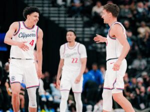 BOGDAN NAMEŠTA SNAJPER ZA PLEJ-IN: Srpski kapiten odličan u pobedi nad rivalom s kojim će Klipersi igrati za doigravanje!