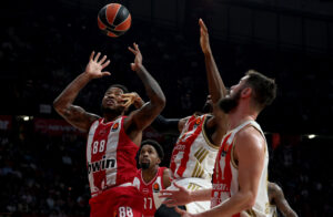 PA, GDE BAŠ SADA: Crveno-beli ostali bez igrača pred odlučujuće mečeve u Evroligi!